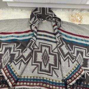 Quagga Green Label Aztec/Southwestern/Western Print Fringe Poncho Women's O/S